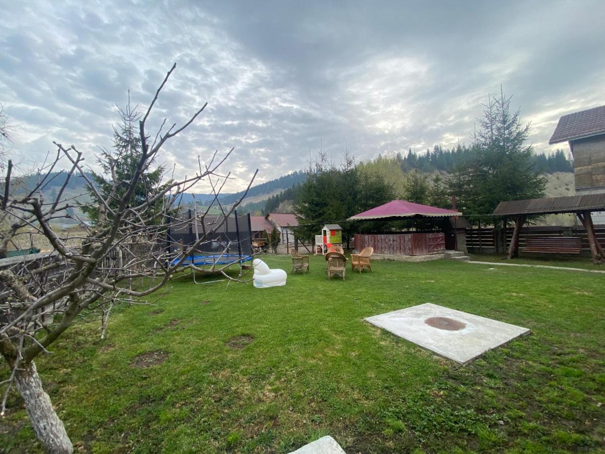 Hotel Casa Laur Mînăstirea Humorului Esterno foto